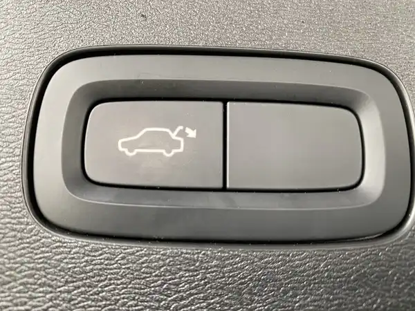 VOLVO V60 (20/20)