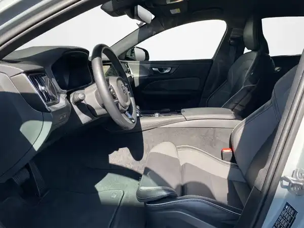 VOLVO V60 (7/22)