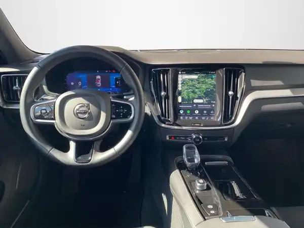 VOLVO V60 (8/22)