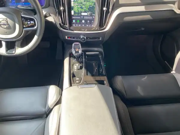 VOLVO V60 (9/22)