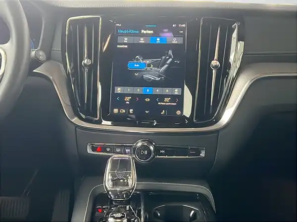 VOLVO V60 (11/22)