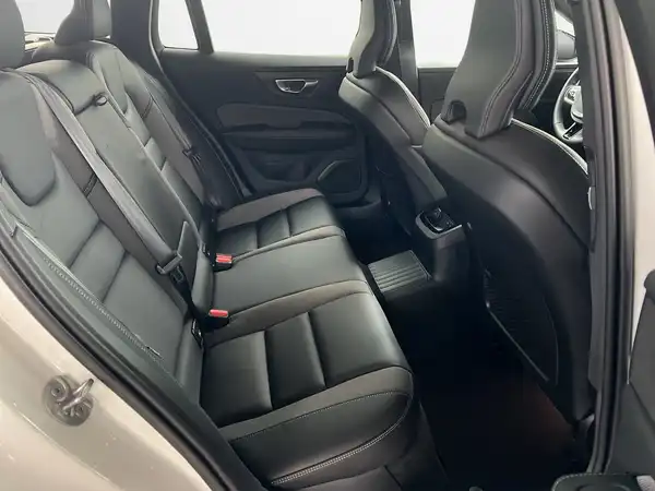 VOLVO V60 (13/22)
