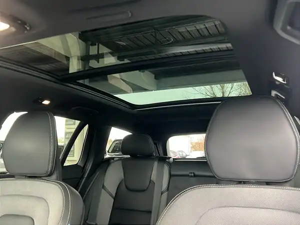 VOLVO V60 (20/22)