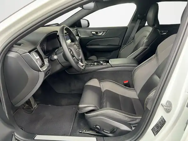 VOLVO V60 (7/22)