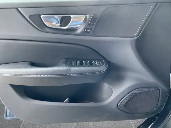 VOLVO V60 (17/23)