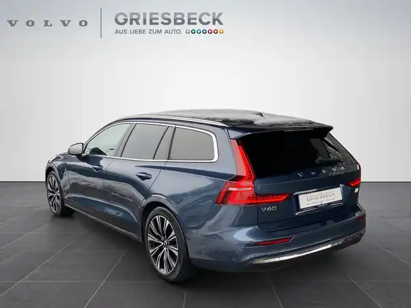 VOLVO V60 (3/23)