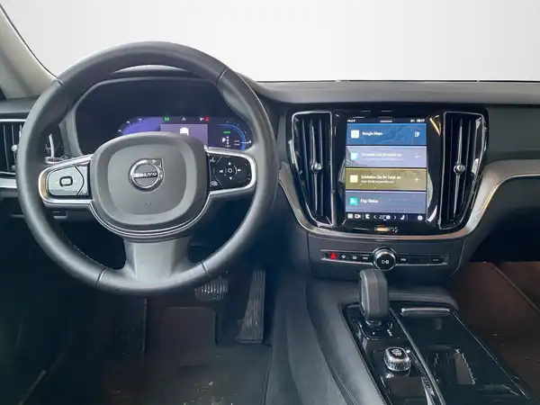 VOLVO V60 (8/23)