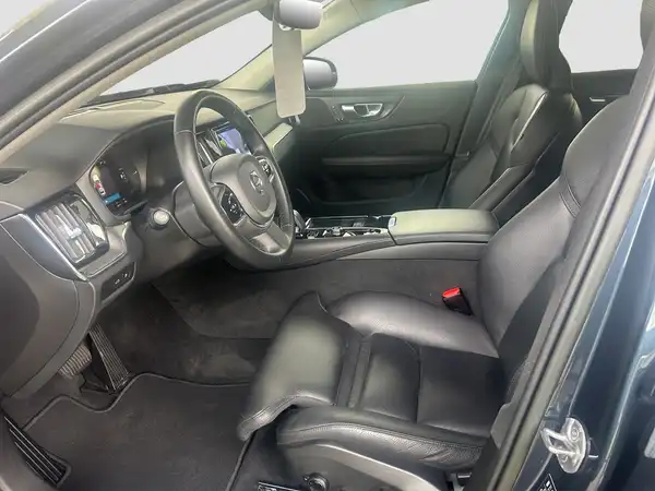 VOLVO V60 (7/17)