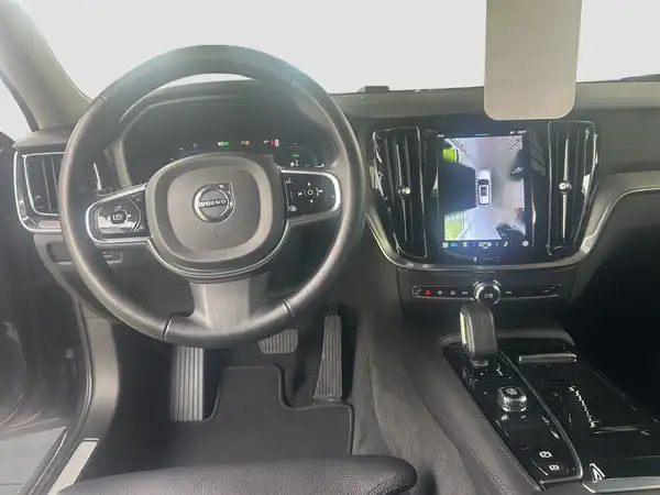 VOLVO V60 (9/17)