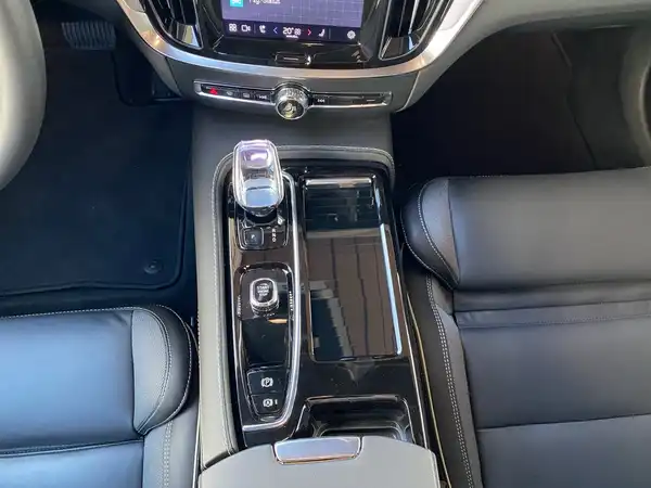 VOLVO V60 (9/21)