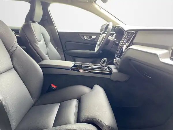 VOLVO V60 (12/21)
