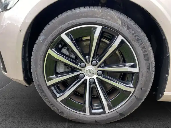 VOLVO V60 (15/21)