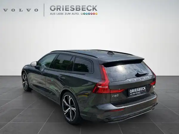 VOLVO V60 (3/23)