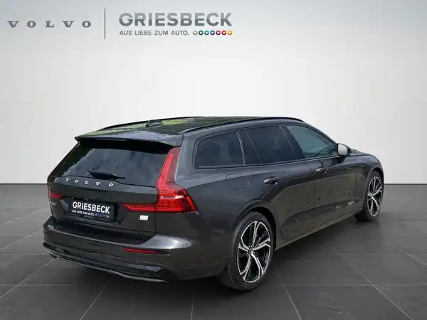 VOLVO V60 (5/23)
