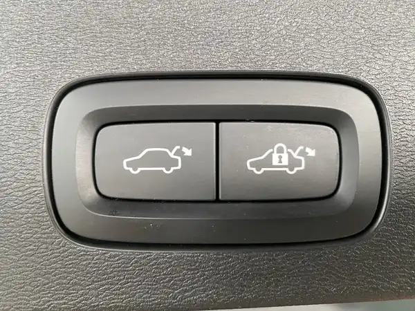 VOLVO V60 (20/20)