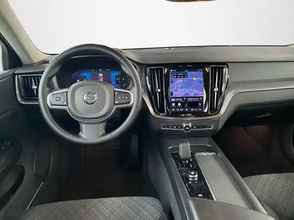 VOLVO V60 (8/20)