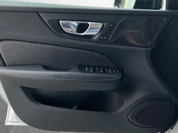 VOLVO V60 (18/23)