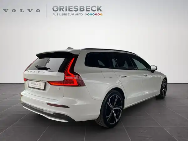 VOLVO V60 (6/23)