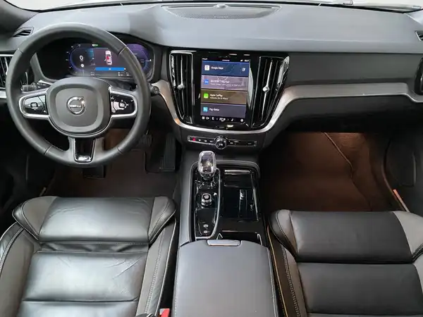 VOLVO V60 (9/23)