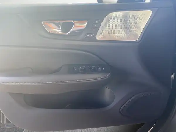 VOLVO V60 (17/22)