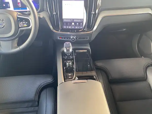 VOLVO V60 (9/22)