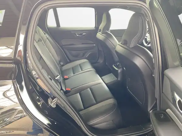 VOLVO V60 (13/19)