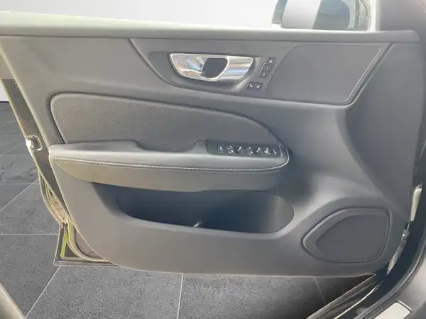 VOLVO V60 (17/19)