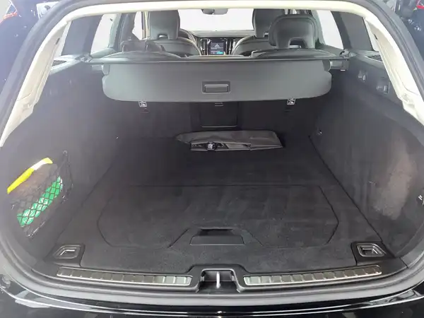 VOLVO V60 (12/18)