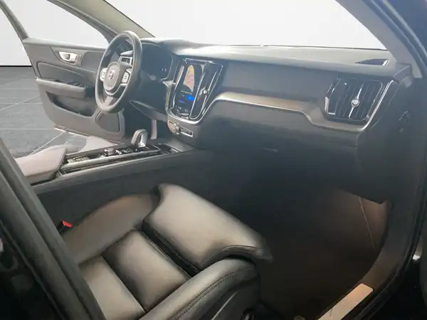 VOLVO V60 (15/18)