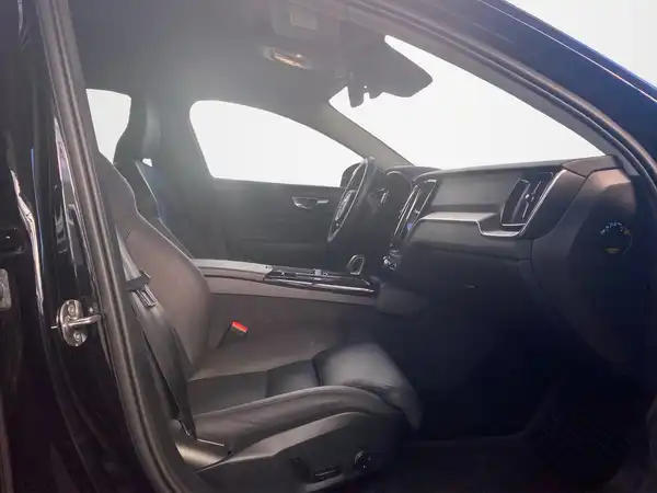 VOLVO V60 (12/18)