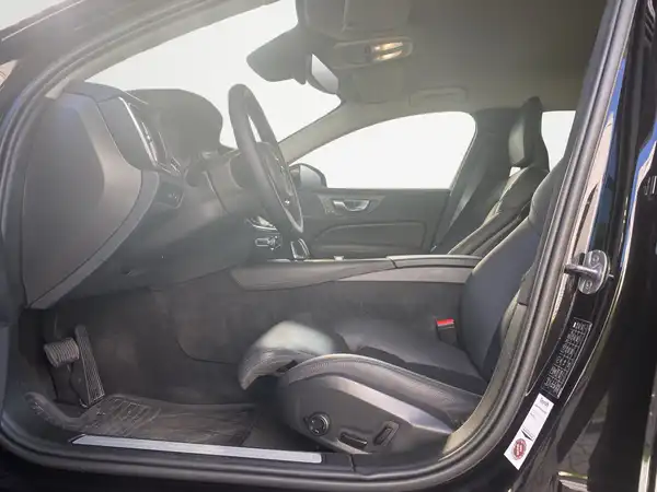 VOLVO V60 (7/18)