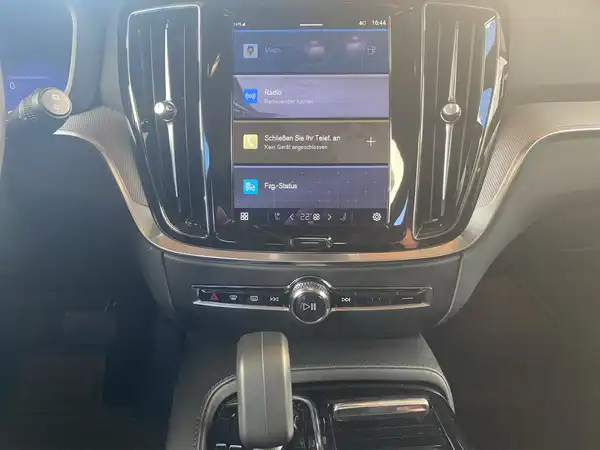 VOLVO V60 (9/18)