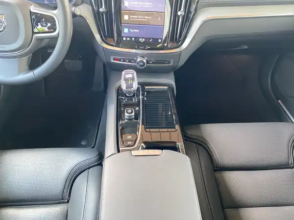 VOLVO V60 (9/21)