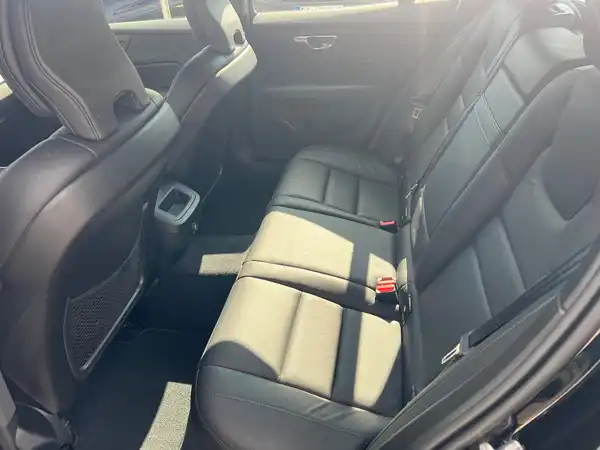 VOLVO V60 (13/28)
