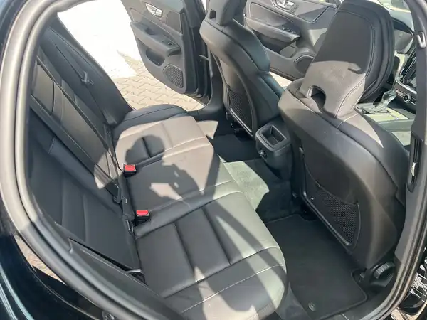 VOLVO V60 (16/28)