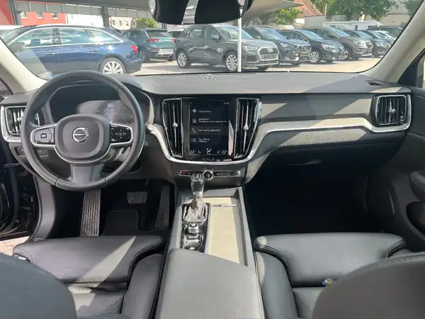 VOLVO V60 (19/28)