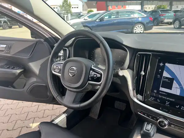 VOLVO V60 (27/28)