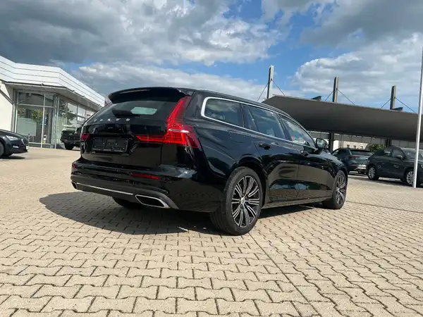VOLVO V60 (4/28)