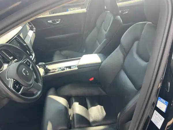 VOLVO V60 (9/28)