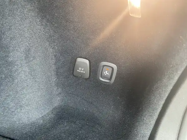 VOLVO V60 (12/18)