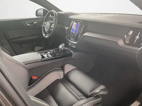 VOLVO V60 (14/18)