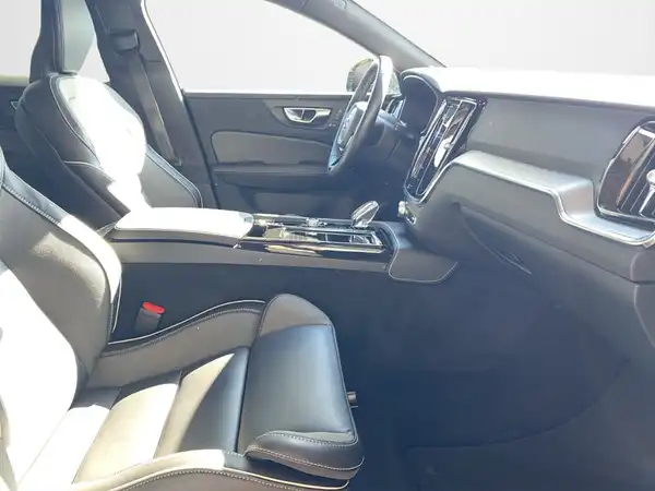 VOLVO V60 (13/24)