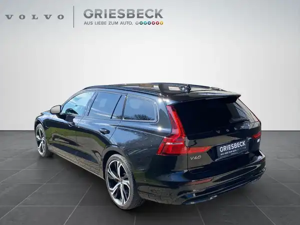 VOLVO V60 (4/24)