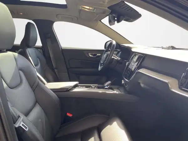 VOLVO V60 (12/23)
