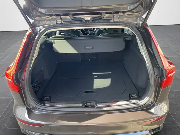 VOLVO V60 (14/23)