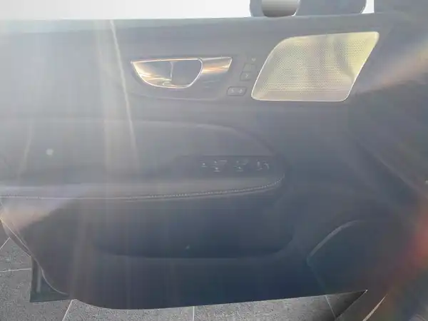 VOLVO V60 (17/23)