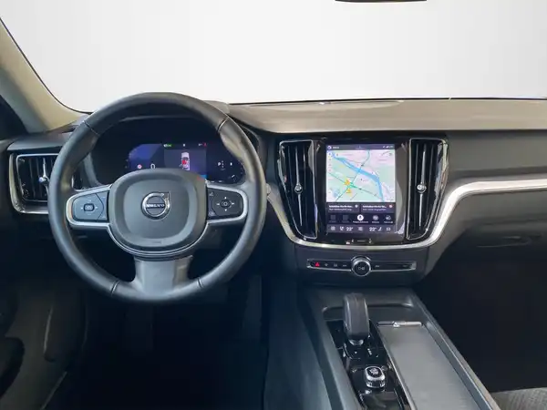 VOLVO V60 (8/21)
