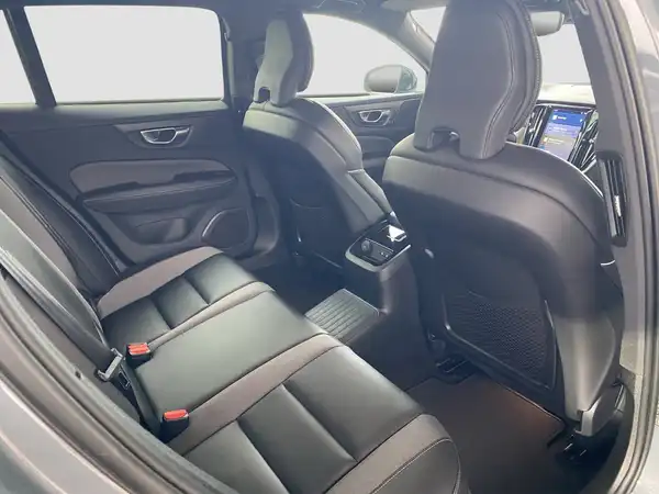 VOLVO V60 (11/16)