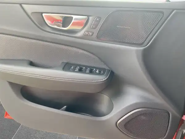VOLVO V60 (17/22)