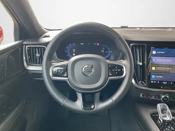 VOLVO V60 (10/22)